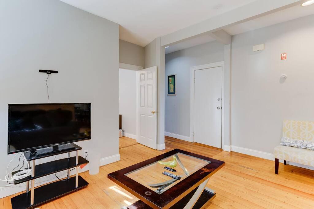 New! Boston Condo Near Mbta, 3Mi To Fenway ! Luaran gambar